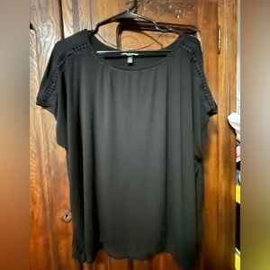 Cable & Gauge Short Sleeve Top 1X